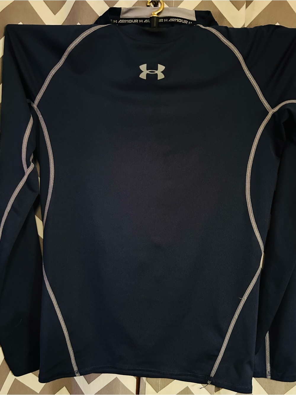 Under Armour Men’s Dark Navy Long-Sleeve compression long sleeve tee